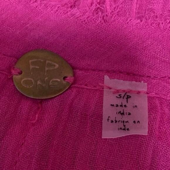 Free People Padma Pink Raw Hem Short Flutter Sleeve V-Neck Sheer Blouse Top Sz S - Picture 4 of 5